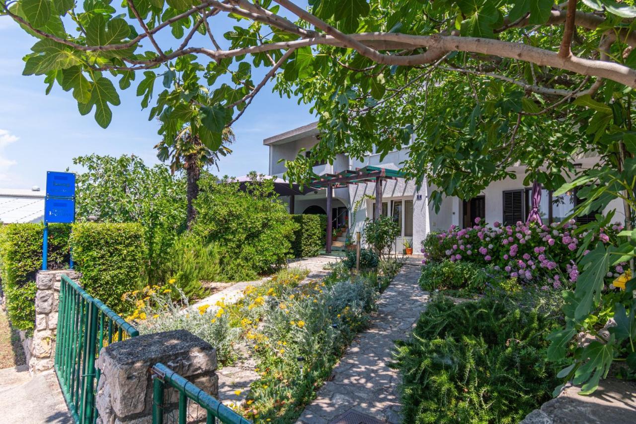 Apartments By The Sea Punat, Krk - 5351 Ngoại thất bức ảnh