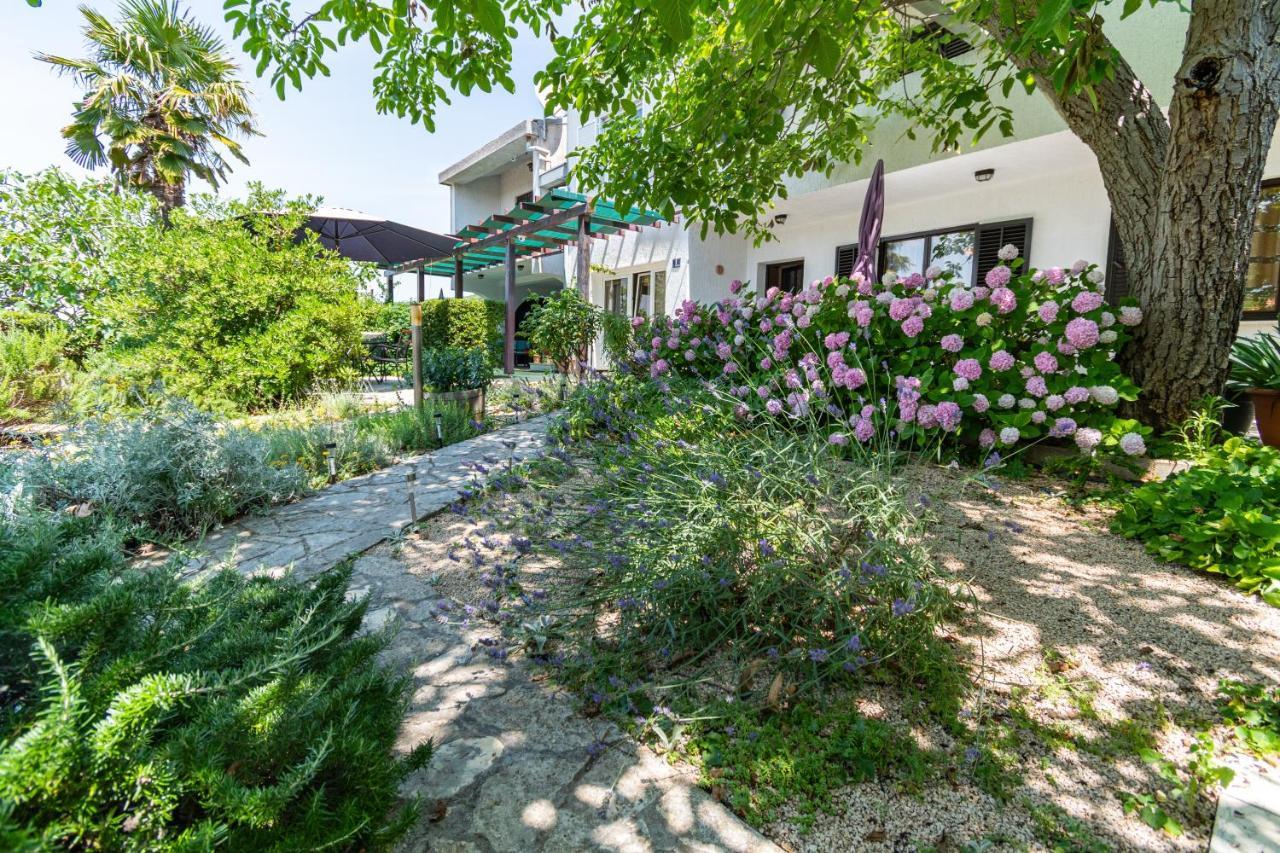 Apartments By The Sea Punat, Krk - 5351 Ngoại thất bức ảnh