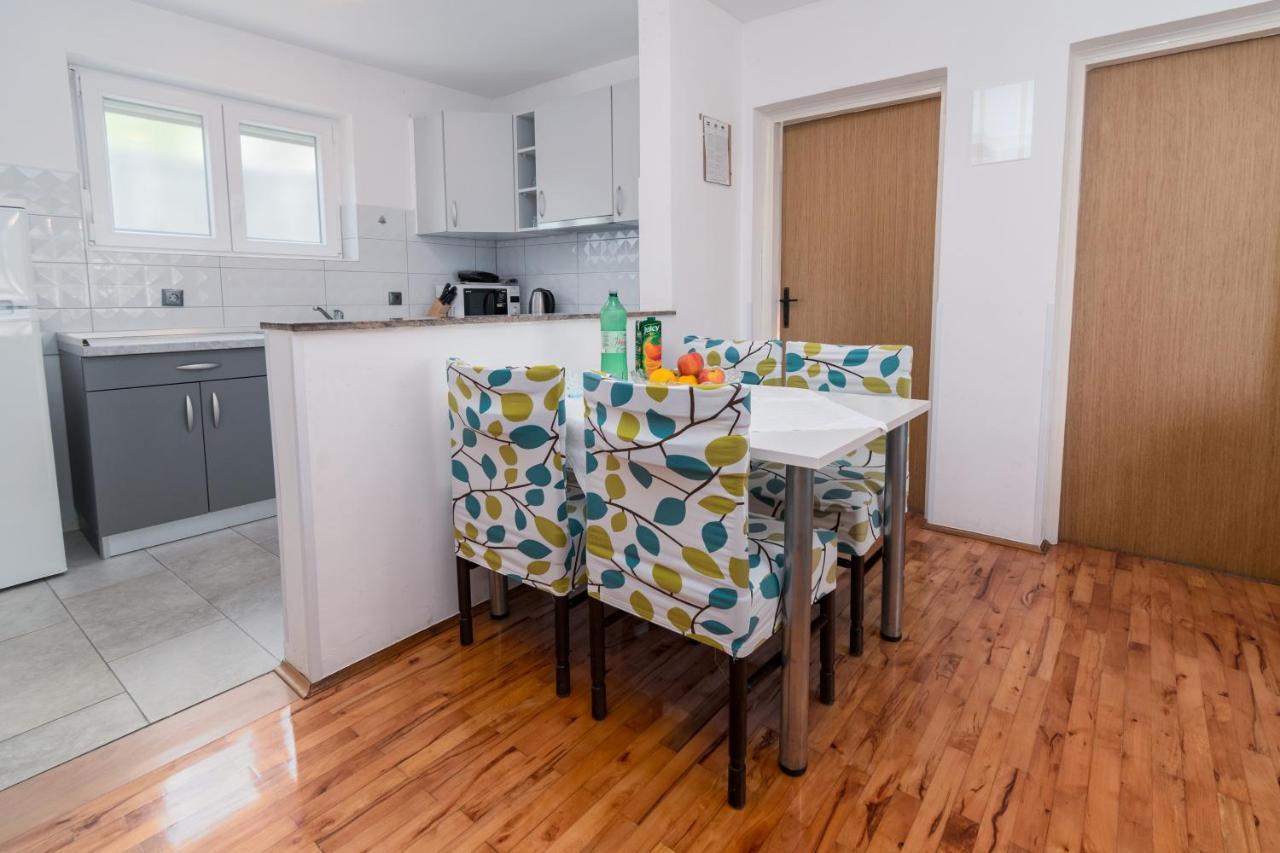 Apartments By The Sea Punat, Krk - 5351 Ngoại thất bức ảnh